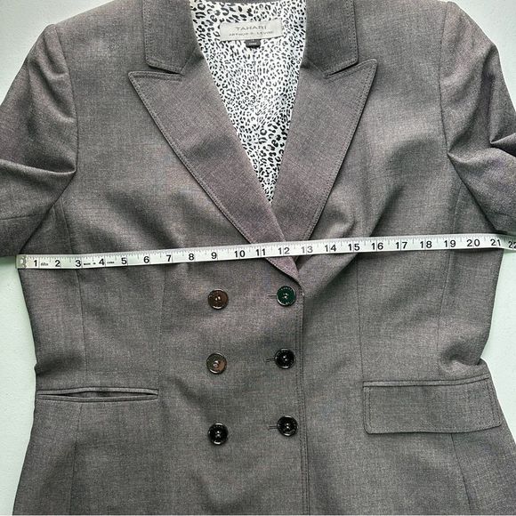 Tahari Gray 3 Button Blazer Size 14 Career Professional Collared Jacket - Picture 6 of 16